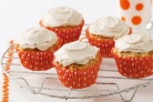 Carrot and apple cupcakes with cream...