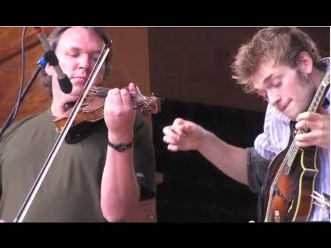 The Greatest Improv Mandolin Solo Ever: Chris Thile w. Mark O'Connor