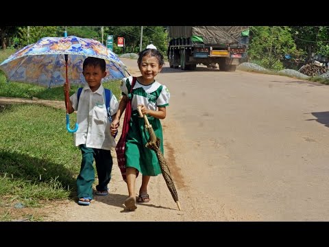 Walking in Ye ( Myanmar)