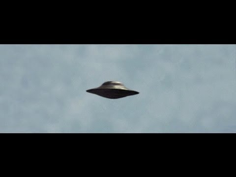 Alien UFO Destroys Meteor Over Japan 2013 (HD)