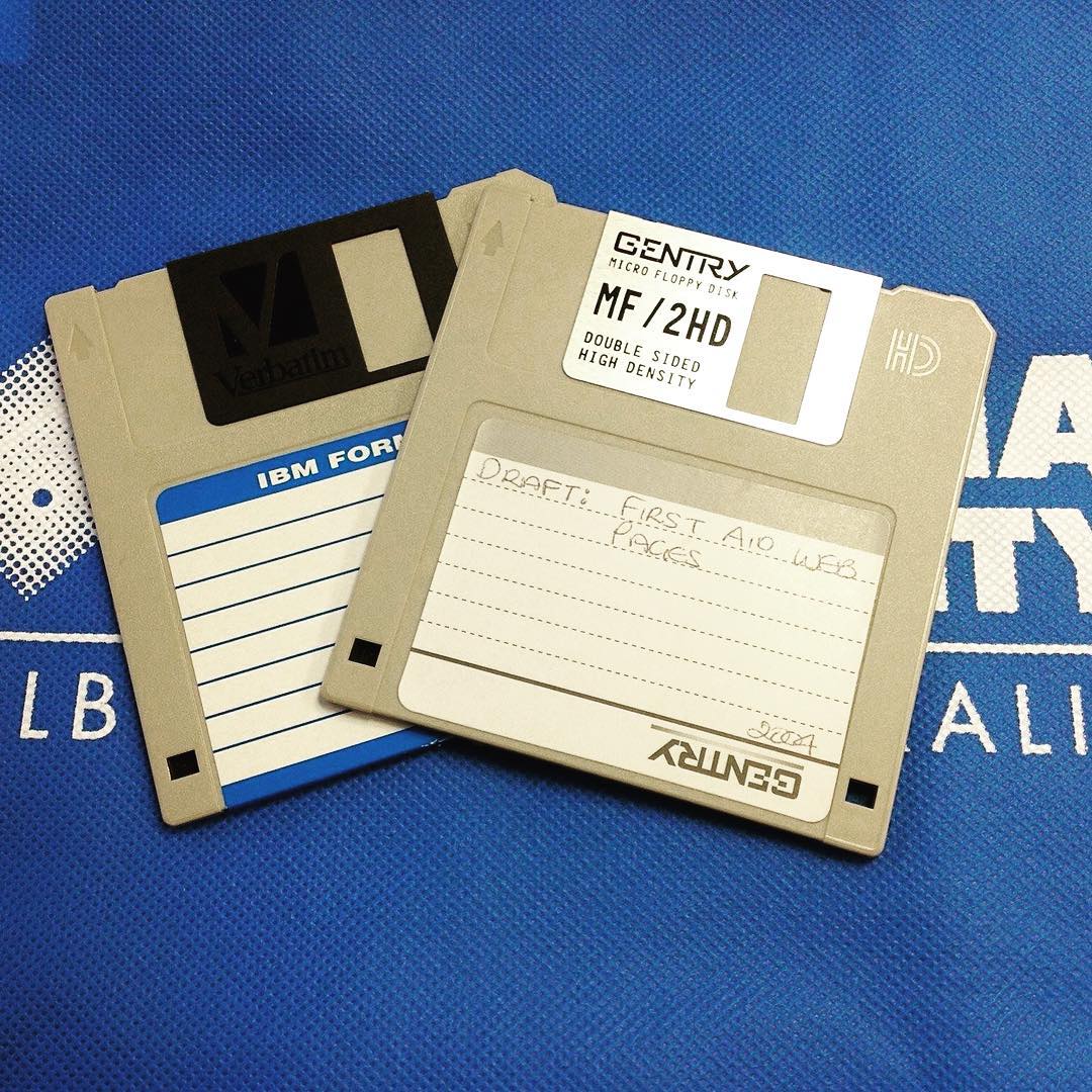 Who remembers saving their assignments on one of these?#FBF #flashbackfriday #floppydisk #artifacts