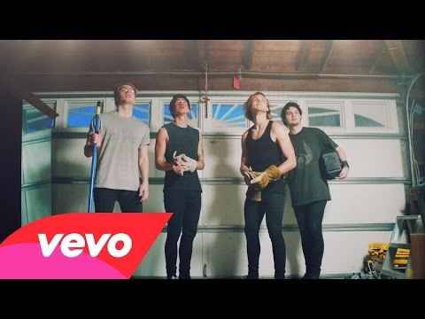 5 Seconds Of Summer - She's Kinda Hot