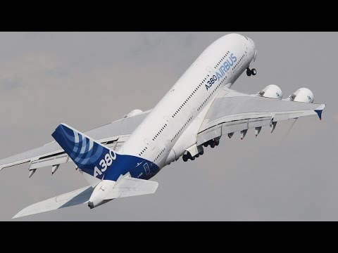 AMAZING Airbus A380 near VERTICAL Take-off - Paris Air Show 2015