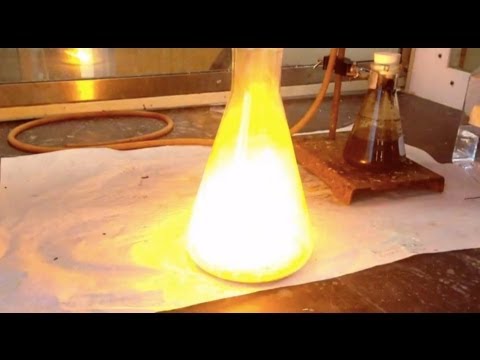 Sodium and Chlorine Reaction - The making of table salt