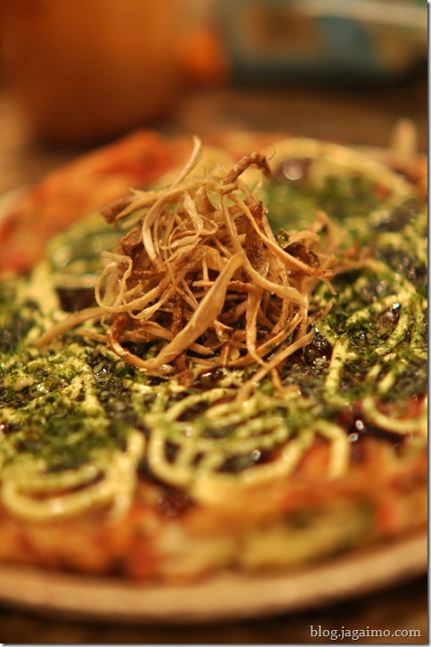 Okonomiyaki with gobo, kizami ginger and cheese