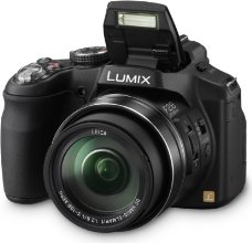 Panasonic Lumix DMC-FZ200EG9 Digitalkamera (12 Megapixel, 24-fach opt. Zoom, 7,6 cm (3 Zoll) Display, Superzoom, Full-HD Video) schwarz