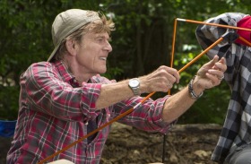 A Walk in the Woods depicts a comic ramble along the Appalachian Trail by two curmudgeons, Bill Bryson (Robert Redford) and Stephen Katz (Nick Nolte).