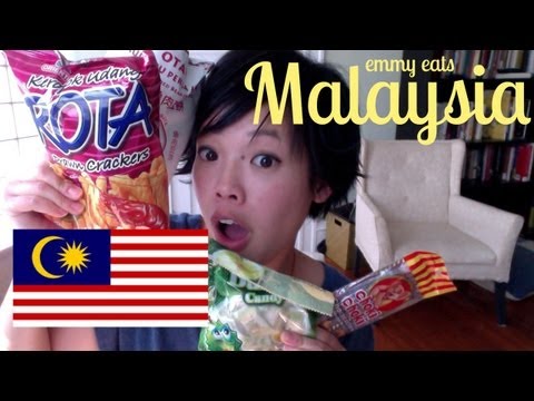 Emmy Eats Malaysia - eating Malaysian snacks and sweets