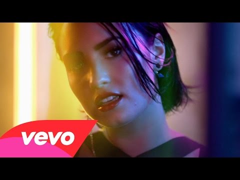 Demi Lovato - Cool for the Summer (Official Video)