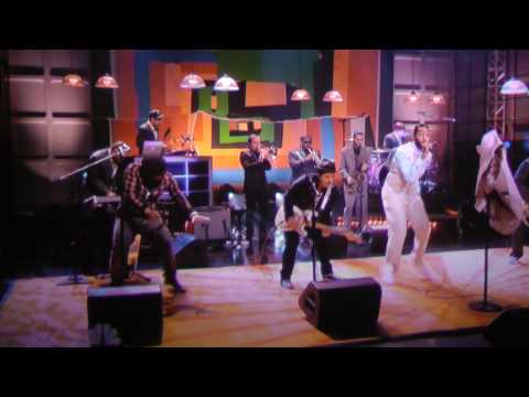 Billionaire~Bruno Mars & Travie McCoy ~Live On Jay Leno