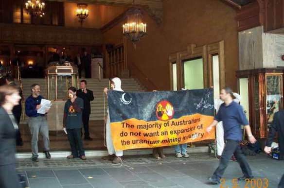 Anti-nuclear activists picket WMC AGM