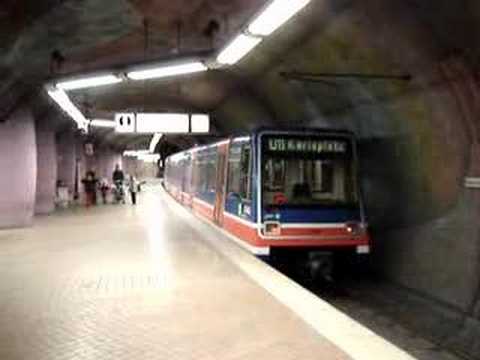 Rhine-Ruhr, departing stadtbahn train