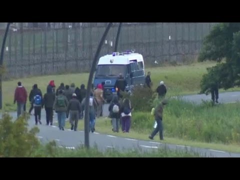 Migrants continue to inundate Channel Tunnel