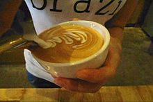 Bestand:Latte art leaf - 01.ogv