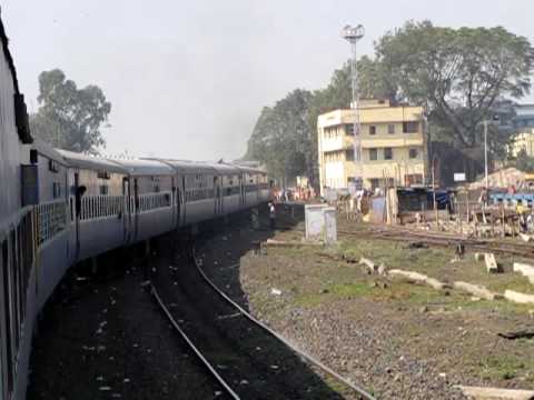 Indian Railway - Mahakoushal Exp approaching JABALPUR