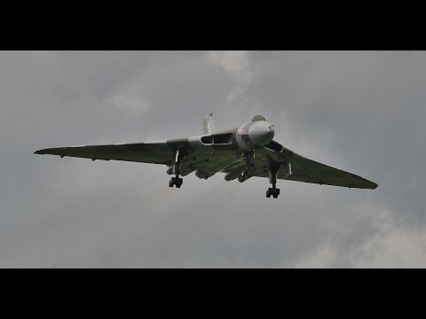 XH558 Avro Vulcan  Welshpool Airshow