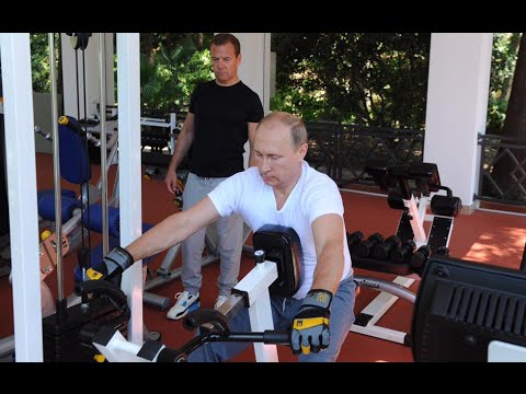 Gym & BBQ: Putin, Medvedev enjoy healthy Sunday in Sochi