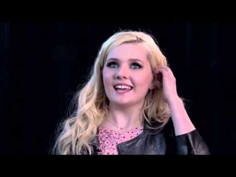 Abigail Breslin Interview at BookCon 2015