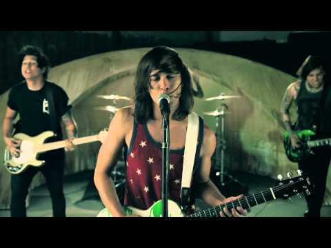 Pierce The Veil - King for a Day ft. Kellin Quinn