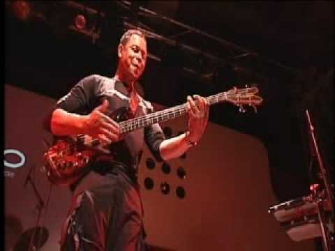 Shakatak's George Anderson bass solo japan 2005