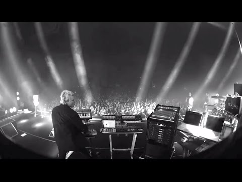 The Prodigy - Roadblox (Live at Alexandra Palace)