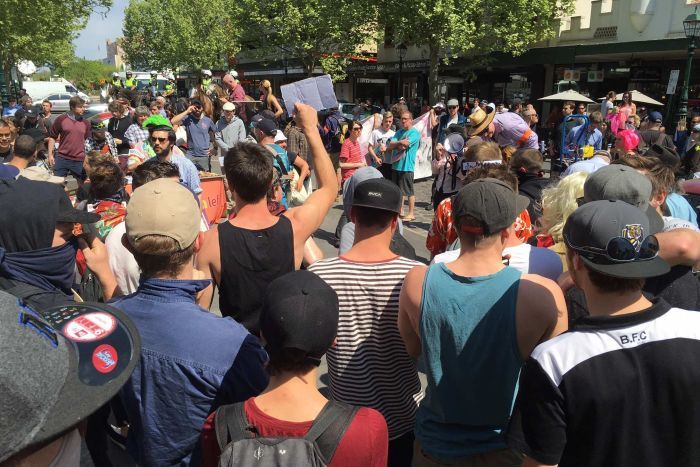 Anti-racism activists in Bendigo