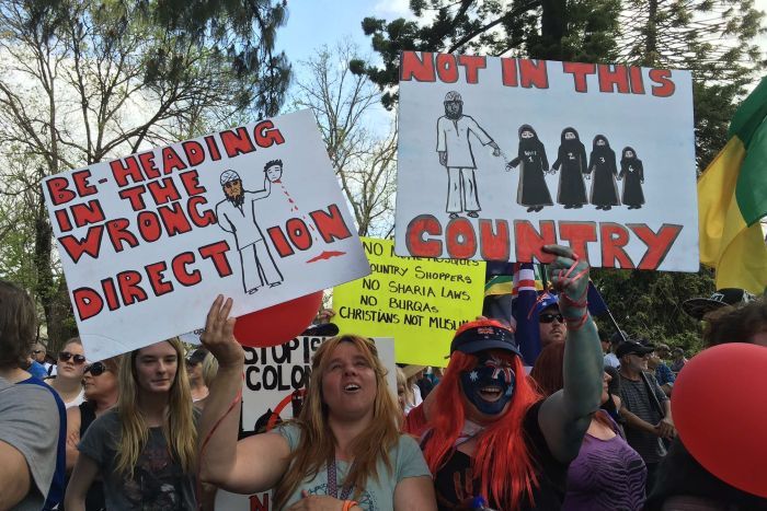 Anti-mosque protesters in Bendigo