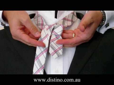 How To Tie A Tie | The Full Windsor Knot