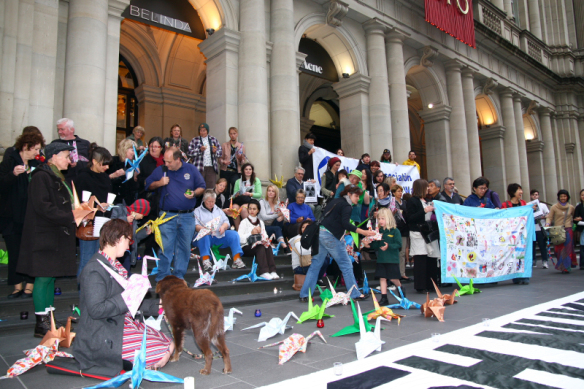 On the steps of the GPO