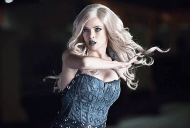 The Flash: Killer Frost's Full Look Revealed in New Photo From The Talk