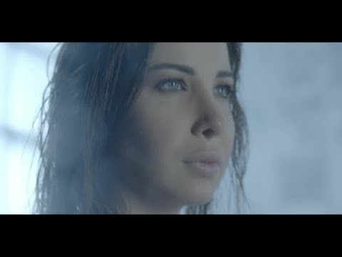 Nancy Ajram - Moush Far'a Ktir Official Video مش فارقة كتير