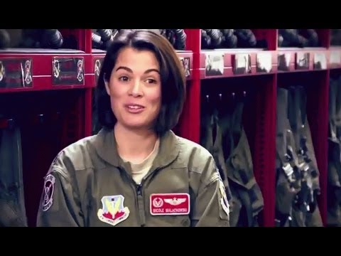 First Woman Thunderbird Pilot, Lieutenant Colonel Nicole Malachowski 2012 US Air Force