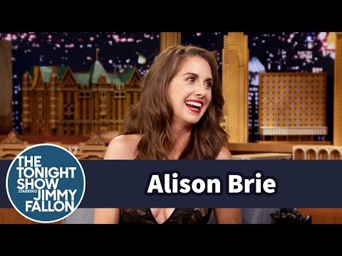 Alison Brie Froze Playing Snow White in Community Theater