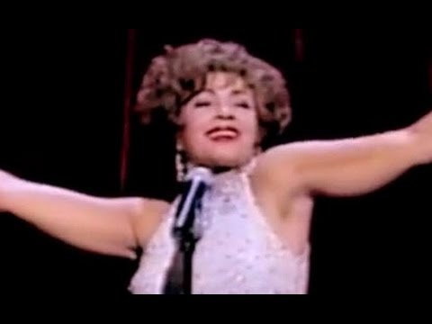 Shirley Bassey - Light My Fire / I Am What I Am (Royal Variety 2000)