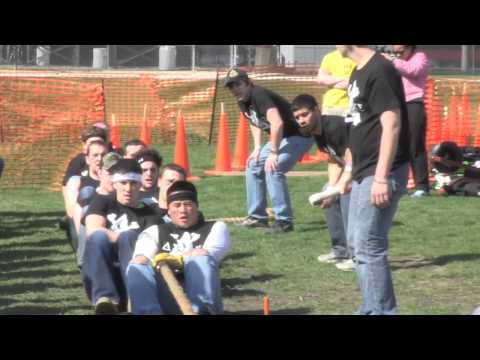 NIU Tugs - Knot Your Average Tug-O-War