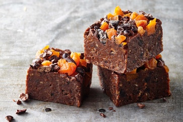 Apricot, almond and chocolate fudge