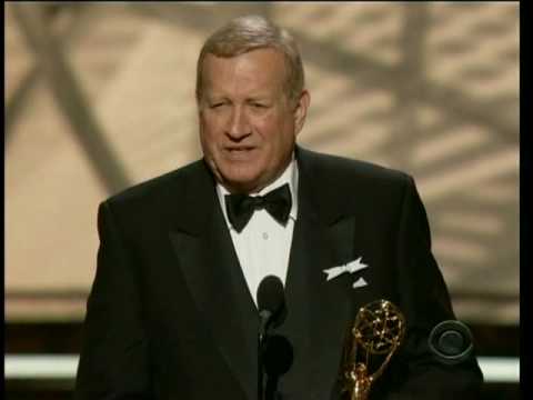 Ken Howard accepts Emmy Award for Grey Gardens