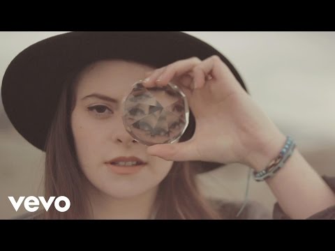 Francesca Michielin - L'amore esiste