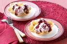 Berry ice-cream baskets with couli