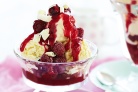 White chocolate and raspberry sundaes