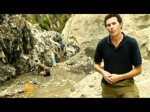 Scavenging for gold in Guatemala