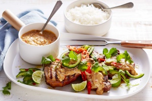 Pork chops with satay sauce