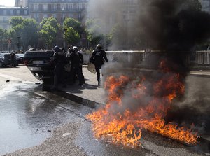 Gunfire erupted in the Paris suburb of Saint-Denis from around 4:25am Wednesday morning during the course of an anti-terrorist operation