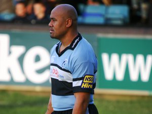 Jonah Lomu playing for Cardiff in 2006.