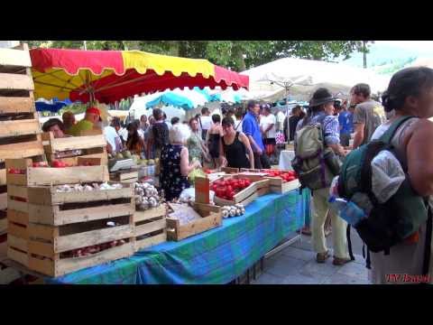 Le Marché de ST GIRONS - Artisans Commerçants Intermittents - Ariège - Tv Izard Esprit des Pyrénées