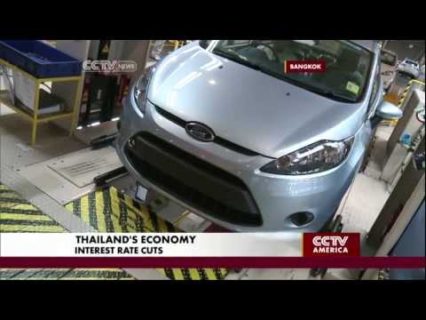 Thailand Govt Cuts Interest Rates as Economy Falters