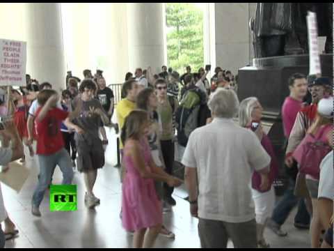 Video of Adam Kokesh dance flash mob at Jefferson Memorial, June 4, 2011