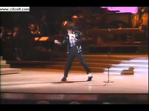 michael jackson - billie jean live first time moonwalk