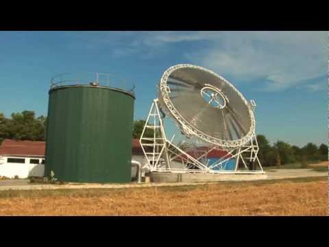 Solar power plant with energy storage