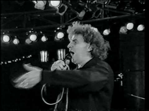 Mikis Theodorakis in East Berlin 1987: 26 Strosse to Stroma sou- Zorba